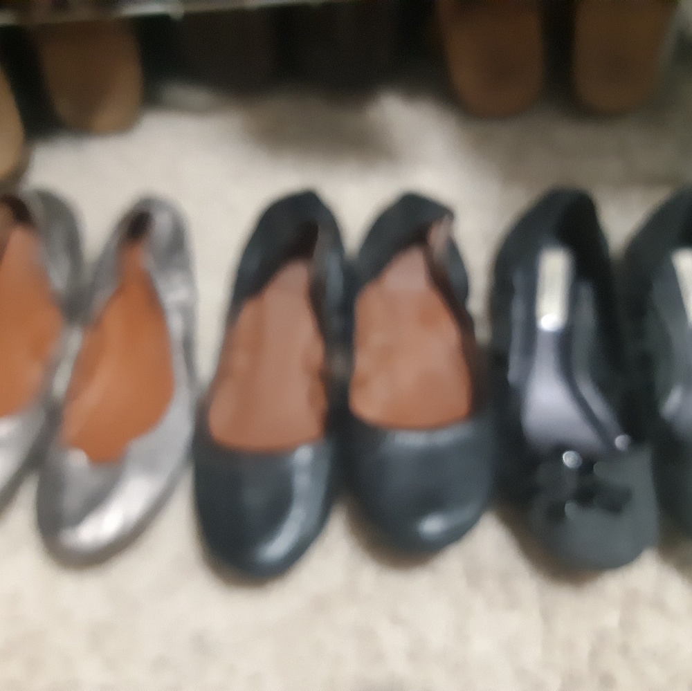 Flat shoes